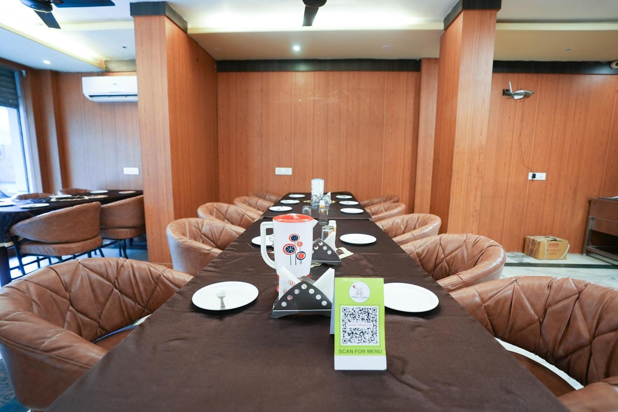Hotel Madurai Near Central Bus Stand, 우다이푸르 외부 사진